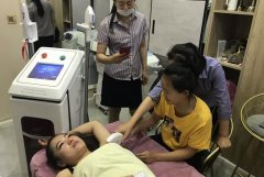 美容院脫毛機(jī)器什么牌子好?美容院脫毛機(jī)多少錢一臺