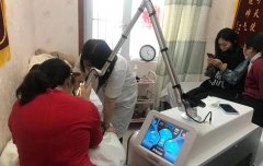 超皮秒去真皮斑設(shè)備多少錢一臺？美容院祛真皮斑儀器價格_祛真皮斑機器