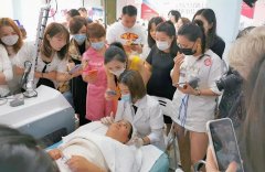 進口超皮秒設(shè)備多少錢一臺？賽諾龍超皮秒儀器價格上百萬